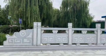 海口 芝麻灰桥栏杆、河道栏杆安装效果