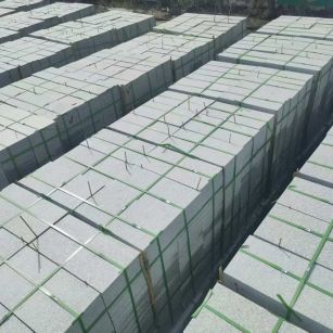 海口 芝麻白1.8公分火烧300*600地铺，清仓大甩卖