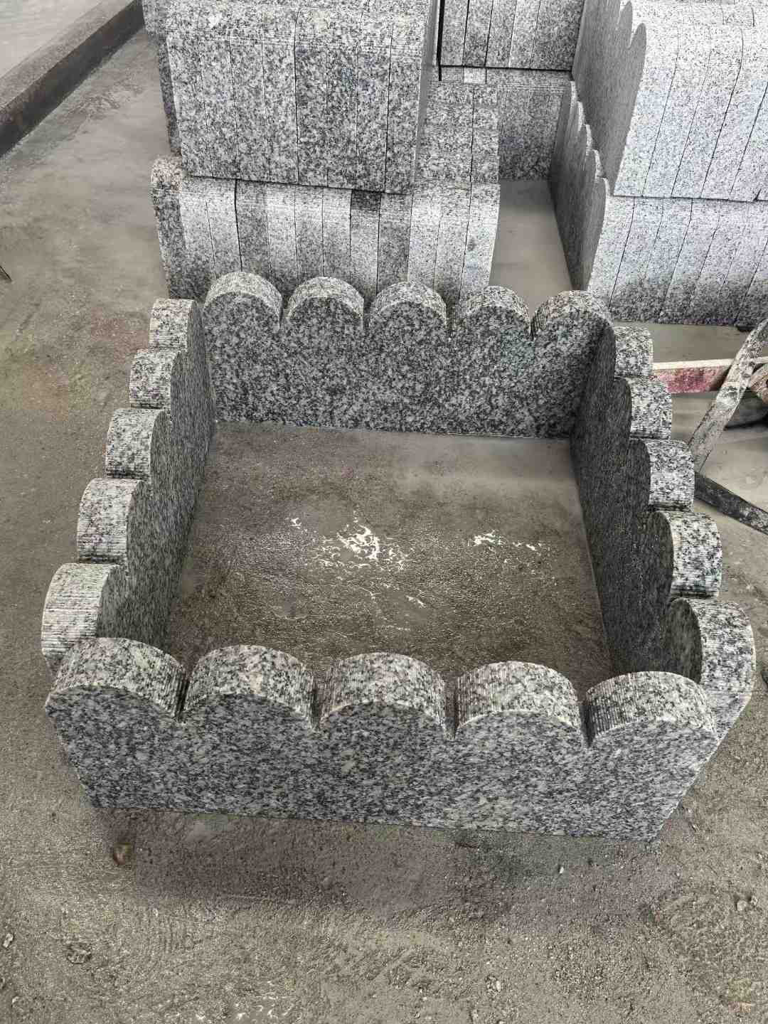 海口 花边石、花坛围栏石、花池界石、菜园栅栏石、镶边石、波浪状界石介绍