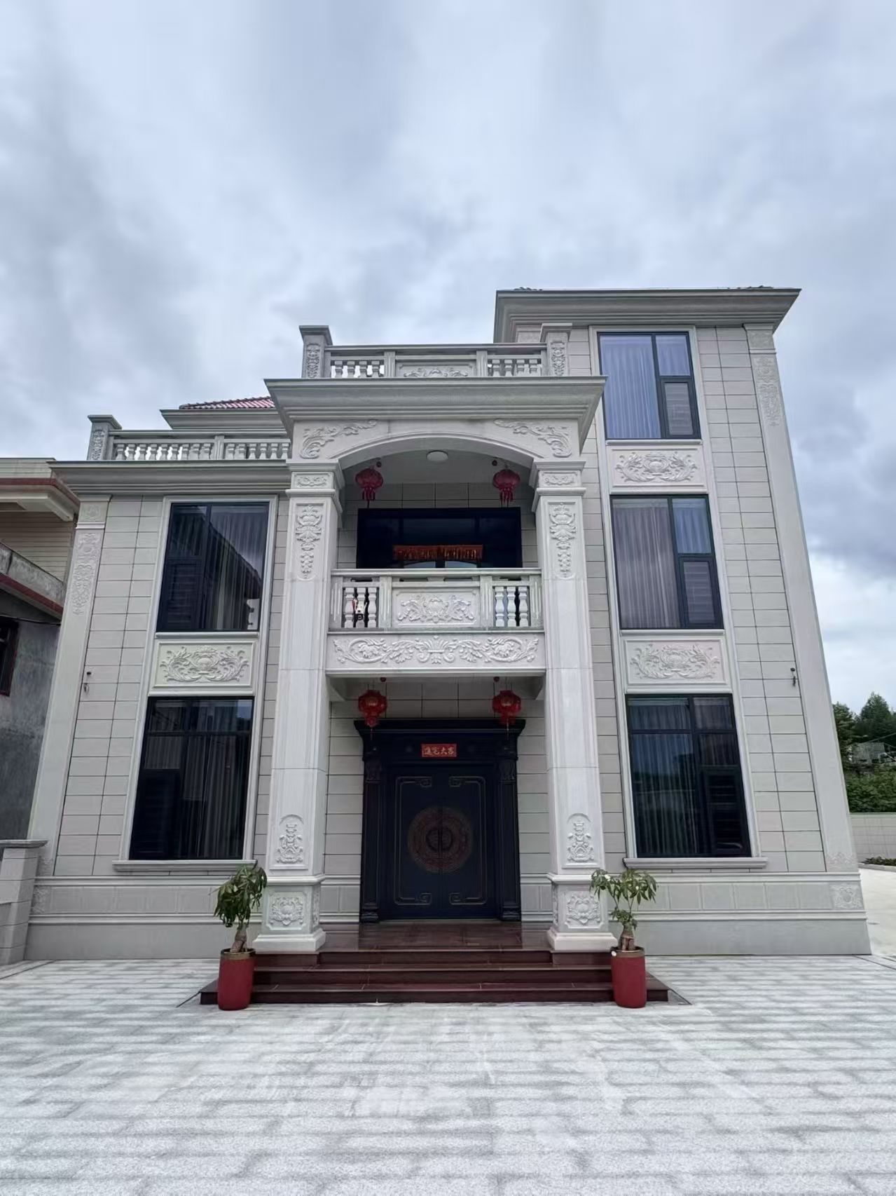 海口 芝麻白石材别墅干挂案例展示