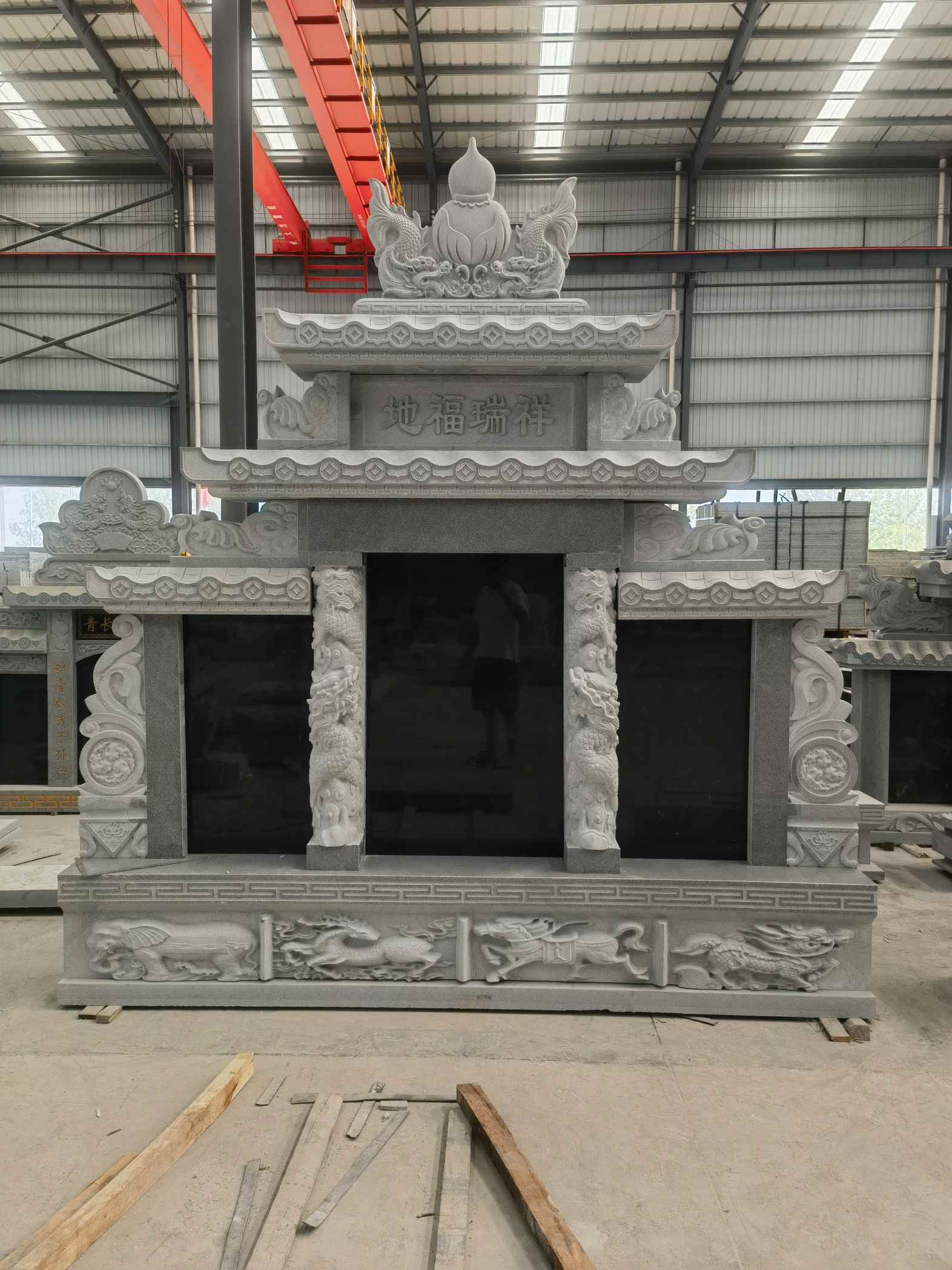 海口 芝麻灰高档墓碑、土墓，一套也支持定做