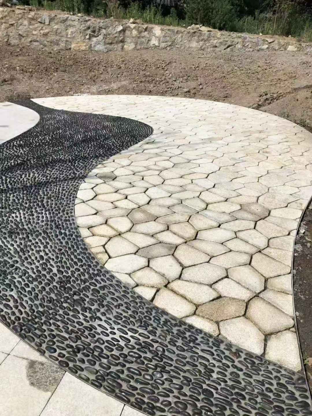 海口 黄金麻冰裂缝室外铺装效果完美展示