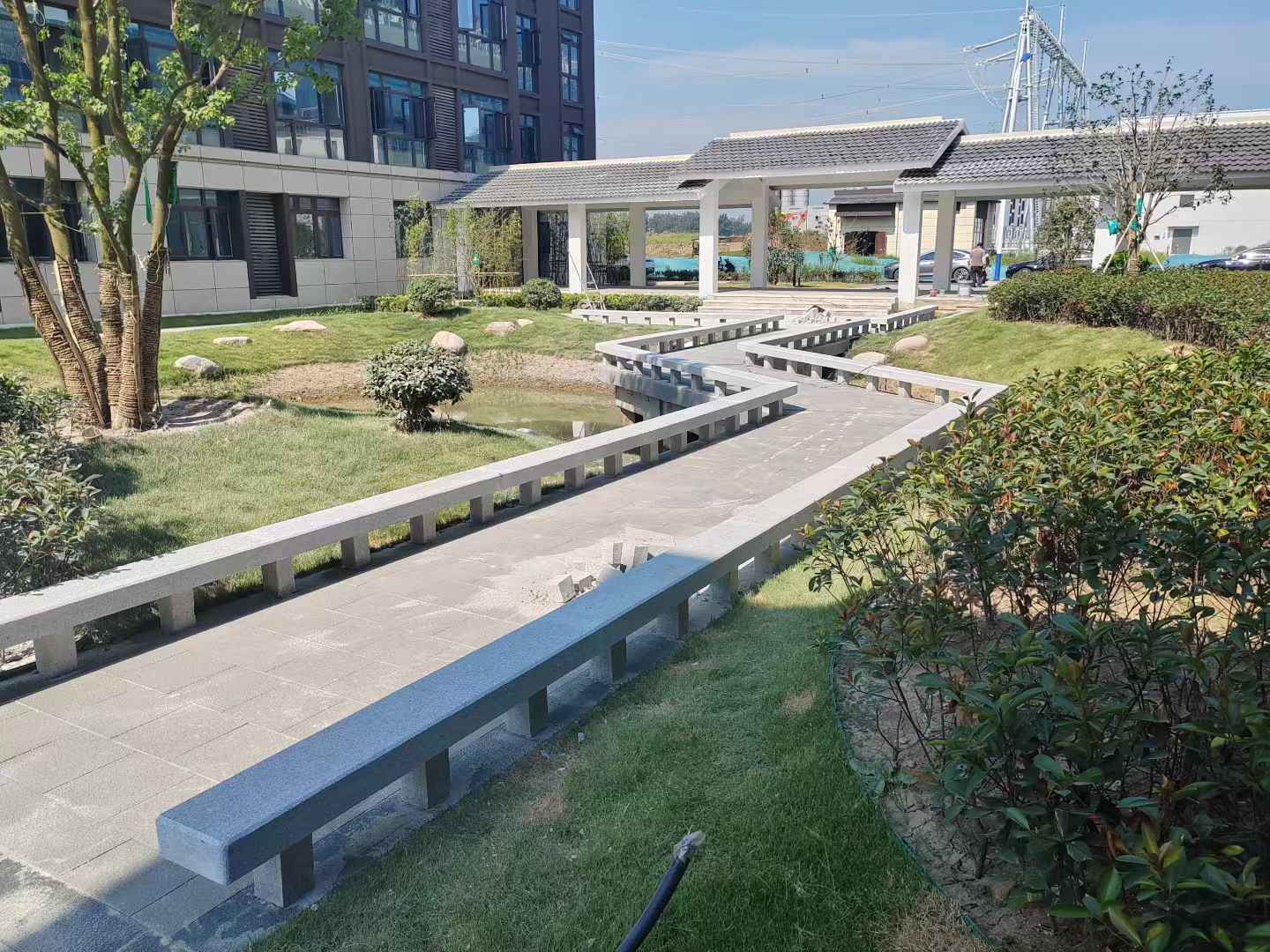 海口 芝麻灰小区坐凳&栏杆安装效果