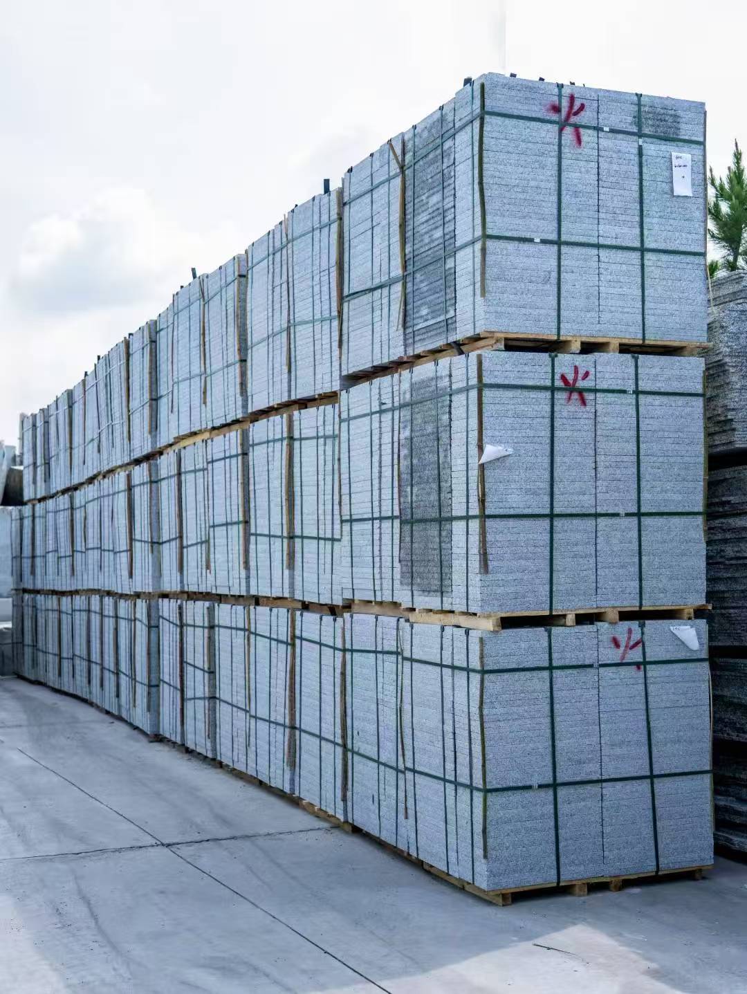 海口 芙蓉白3公分火烧地铺成品300*600